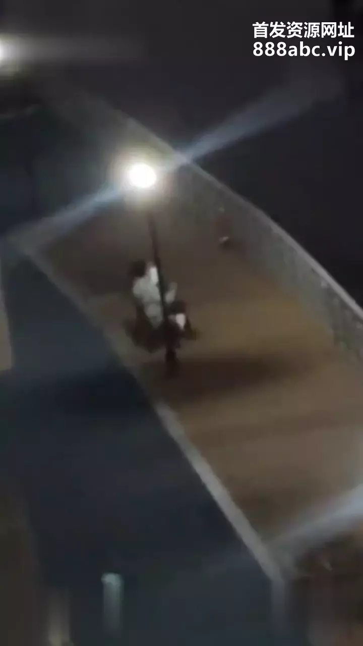 请输入图片描述