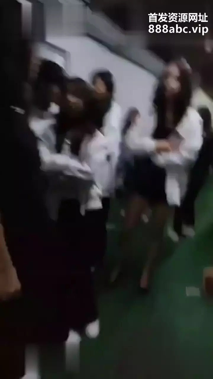 请输入图片描述